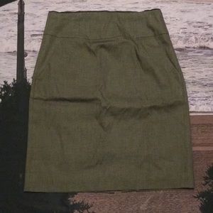 BANANA REPUBLIC skirt w/ stretch!